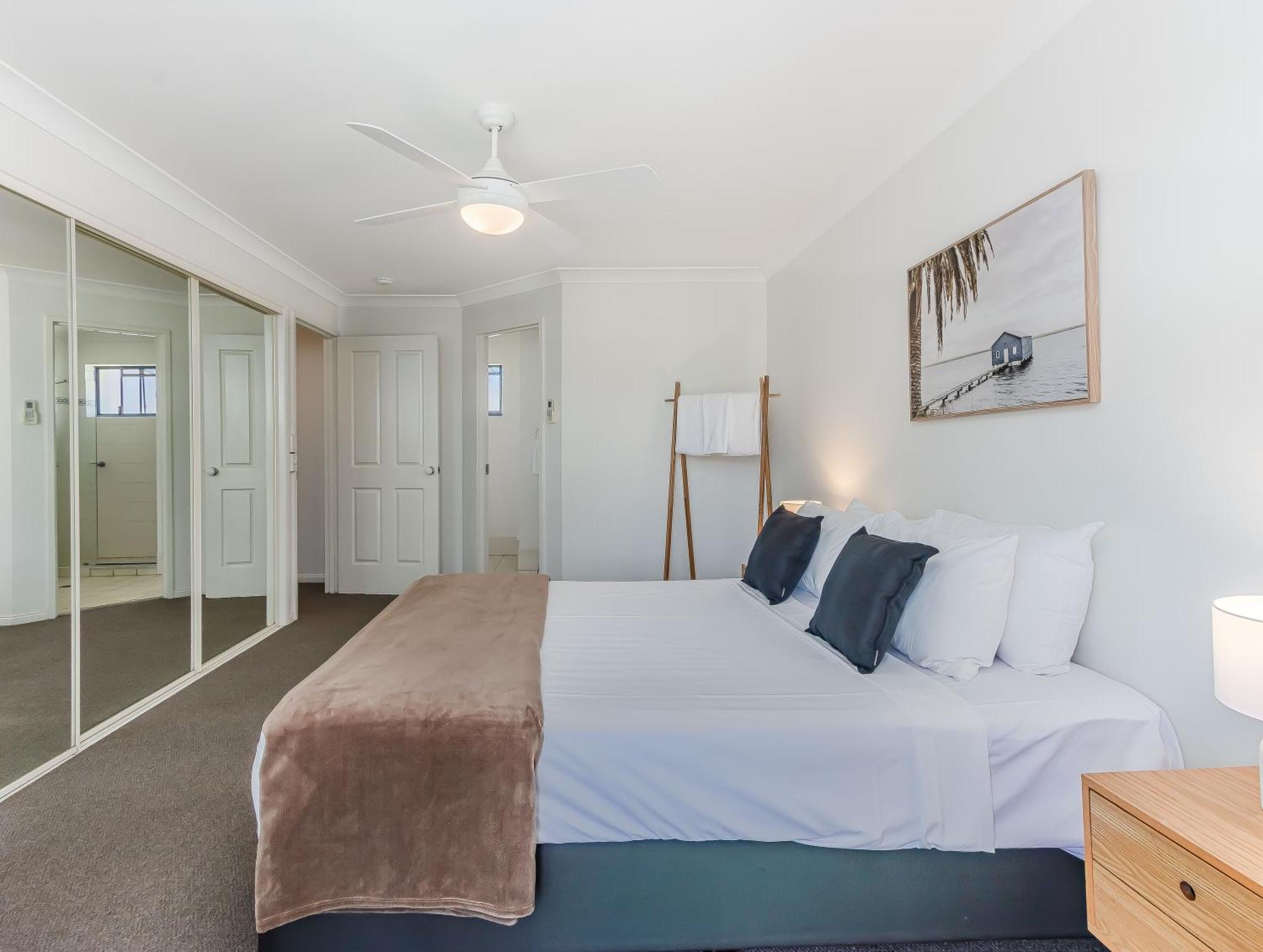 Bella Mare Coolangatta Beachside Apartments Голд-Кост Екстер'єр фото