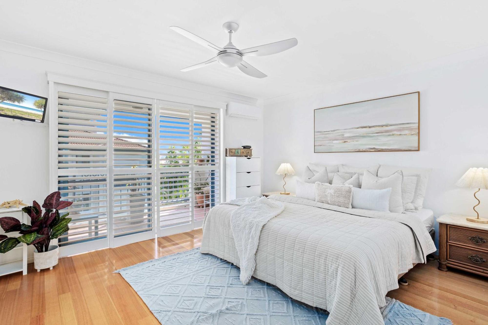 Bella Mare Coolangatta Beachside Apartments Голд-Кост Екстер'єр фото