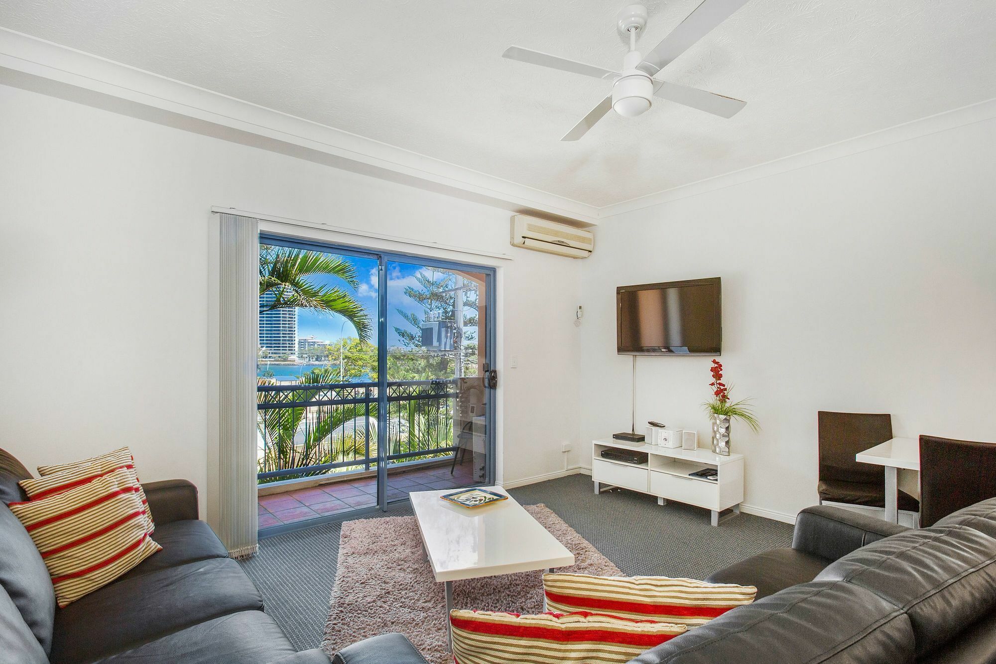 Bella Mare Coolangatta Beachside Apartments Голд-Кост Екстер'єр фото